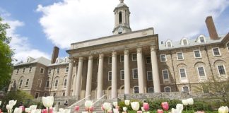 Akademik disiplin, bir akademik alanın kendine özgü yöntemlerini, bilgi yapılarını ve teorik çerçevelerini içeren bir yapı olarak tanımlanabilir. Üniversiteler ve araştırma kurumları, bilimsel çalışmaları ve eğitim süreçlerini akademik disiplinler üzerine inşa eder. Bu disiplinler, insanlık bilgisinin belirli alanlarında derinleşmek, keşifler yapmak ve teoriler geliştirmek amacıyla farklı yöntemler ve yaklaşımlar kullanır. Akademik disiplinler, öğrencilere sadece bilgi sunmakla kalmaz, aynı zamanda onları analitik düşünme, eleştirel değerlendirme ve yaratıcı çözüm üretme becerileriyle donatır. Konulu bir haber görseli.