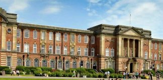 Akademik performans, bir öğrencinin eğitim sürecindeki başarı düzeyini ve genel yetkinliklerini değerlendiren bir kavramdır. Öğrencilerin derslerdeki başarıları, araştırmalarındaki derinlikleri, projelerdeki katılımları ve genel anlamda akademik katkıları, akademik performansın belirleyici unsurlarını oluşturur. Bu kavram, sadece sınav notlarıyla ölçülmez; öğrencinin tüm akademik faaliyetleri, bireysel çabaları ve genel öğrenme süreci de bu değerlendirmeye dahil edilir. Konulu bir haber görseli.