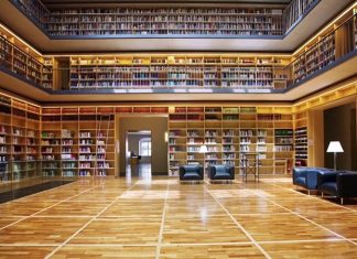 Akademik yayın, bilimsel bilgi üretiminin ve paylaşımının temel taşlarından biridir. Araştırma sonuçlarının, yeni bulguların ve teorilerin dünya çapında paylaşılmasını sağlayan akademik yayınlar, bilimsel dünyada önemli bir yer tutar. Bu yayınlar, yalnızca akademisyenlerin değil, aynı zamanda öğrencilerin, araştırmacıların ve profesyonellerin de bilgi edinmelerini sağlar. Akademik yayınlar, bireylerin ve toplulukların bilgiye erişimini sağlar ve bilimsel ilerlemenin hızlanmasına katkıda bulunur. Konulu bir haber detayı.