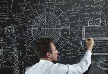 Bilim İnsanı Kimdir Ne İş Yapar Bilim insanı, doğayı, toplumu ve evreni anlamaya yönelik sistematik araştırmalar yapan, bilgi üretimiyle insanlık yararına katkı sunan kişidir. Tarih boyunca medeniyetlerin gelişiminde kilit rol oynayan bu kişiler, yalnızca yeni bilgileri ortaya koymakla kalmaz, aynı zamanda mevcut bilgileri sınar, sorgular ve yeniler. Modern çağda bilim insanları yalnızca laboratuvarlarda değil, sahada, üniversitelerde, uzayda ve hatta derin okyanuslarda bile çalışmalar yürütmektedir. Konulu bir haber görseli.