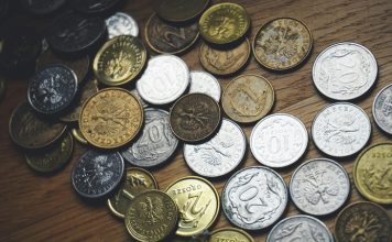 Girişimcilik artık sadece büyük yatırımlarla, mağazalarla ya da fabrika ortamlarında gerçekleşen bir faaliyet değil. Özellikle dijitalleşmenin artması ve e-ticaret platformlarının yaygınlaşmasıyla birlikte evde üretim yaparak satış yapmak, her yaştan insan için cazip ve mümkün bir yol haline geldi. “Evde ne üretip satabilirim?” sorusu, özellikle sermayesi sınırlı olan, evden çalışmak isteyen ya da iş fikrini hayata geçirmek isteyen bireyler için sıkça soruluyor. Bu sorunun tek bir cevabı yok çünkü evde yapılabilecek ve satışı mümkün olan yüzlerce ürün bulunuyor. Konulu bir haber görseli.