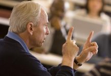 İntihal, başkalarının fikirlerini, kelimelerini veya çalışmalarını, uygun şekilde atıfta bulunmadan kendi eseriymiş gibi sunma eylemidir. Akademik dünyada intihal, büyük bir suç olarak kabul edilir ve ciddi etik ihlallerine yol açar. Özellikle yükseköğretim kurumlarında, araştırmaların ve yazılı çalışmaların özgün olması beklenir. Ancak, zaman zaman öğrenciler veya araştırmacılar, başkalarının eserlerini kopyalayarak intihal yapma yoluna gidebilirler. Konulu bir haber görseli.