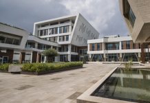 Uluslararası esans üreticisi MG International Fragrance Company, iş sürdürülebilirliği alanında önde gelen derecelendirme kuruluşu EcoVadis tarafından gümüş madalya almaya hak kazandı. Şirketlerin kurumsal sosyal sorumluluk uygulamalarını faaliyette bulunduğu sektöre, şirketin büyüklüğüne ve coğrafi konumuna göre analiz eden değerlendirmede; MG International, sürdürülebilirlik politikası ve başarılı performansıyla ödüle layık görüldü. Konulu bir görsel