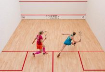 Squash, hız, çeviklik ve strateji gerektiren, kapalı alanda oynanan raket sporları arasında yer alır. Tenise benzeyen yönleri olsa da, squash’ı benzersiz kılan birçok ayrıntı bulunur. Genellikle duvarlarla çevrili özel kortlarda oynanan squash, özellikle son yıllarda şehirli bireyler arasında artan ilgiyle dikkat çekmektedir. Sporun hem bedensel hem zihinsel açıdan oldukça faydalı olduğu bilimsel araştırmalarla da desteklenmektedir. Dünyada milyonlarca kişinin oynadığı bu spor, Türkiye’de de spor salonları ve kulüpler aracılığıyla giderek daha fazla ilgi görmektedir. Konulu bir haber görseli.