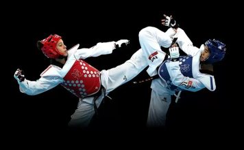 Taekwondo, Kore kökenli bir dövüş sanatıdır ve modern dövüş sporlarının en popüler dallarından biridir. Bu spor, tekme, yumruk ve el ile savunma hareketlerine dayalı bir dövüş sanatıdır. Taekwondo, güçlü ve etkili tekniklerle rakibe zarar vermeden, aynı zamanda vücudu korumayı ve zihni geliştirmeyi amaçlar. Hem savunma hem de saldırı için uygun hareketler içeren taekwondo, aynı zamanda fiziksel dayanıklılık, hız, güç ve çeviklik gerektirir. Tüm haber detayı için tıklayınız.