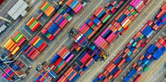 Ticarete İlk Adım Nasıl Atılır? Ticaret, tarih boyunca insanların ihtiyaçlarını karşılamak amacıyla gerçekleştirdiği önemli bir faaliyet olmuştur. Teknolojinin gelişmesiyle birlikte ticaretin şekli de değişmiş, özellikle dijitalleşme ile birlikte işletmelerin büyüme ve pazara girme fırsatları artmıştır. Ancak, ticaret yapmak ve başarılı bir iş kurmak isteyenler için ilk adımlar her zaman zorlayıcı olabilir. Bu yazımızda, ticarete ilk adım atmak için gerekli olan temel adımları, stratejileri ve önemli ipuçlarını ele alacağız. Konulu bir haber görseli