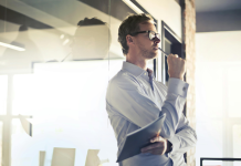 Ticarette başarılı olmanın yolu yalnızca iyi bir ürün veya hizmet sunmaktan geçmez. Gerçek başarı, sürdürülebilir büyümeyle gelir. Ancak bu büyüme, tesadüflerle değil; planlı, analizli ve stratejik hamlelerle sağlanır. Piyasada kalıcı olmak isteyen işletmelerin mutlaka bilmesi ve uygulaması gereken belirli kurallar ve yöntemler vardır. konulu bir görsel